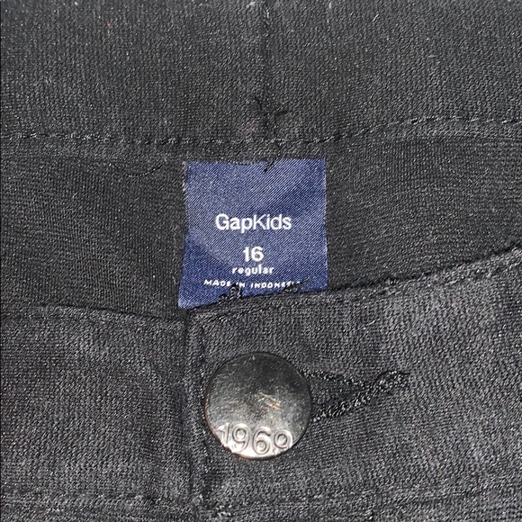 Black Gapkids soft stretchy jeans - Picture 2 of 4